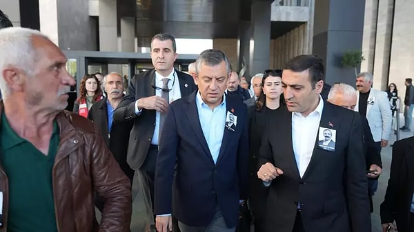 Özgür Özel’e yapılan yumruklu saldırı Türkiye’nin gündeminde.