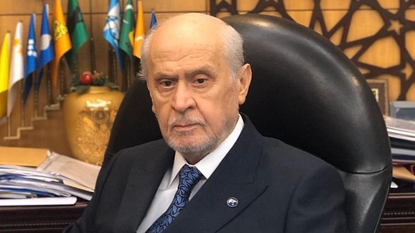 Bahçeli'nin mesajında "Şiddetin her türlüsüne karşı olduğumuzu üstüne basa basa ifade ediyorum." ifadeleri yer aldı.