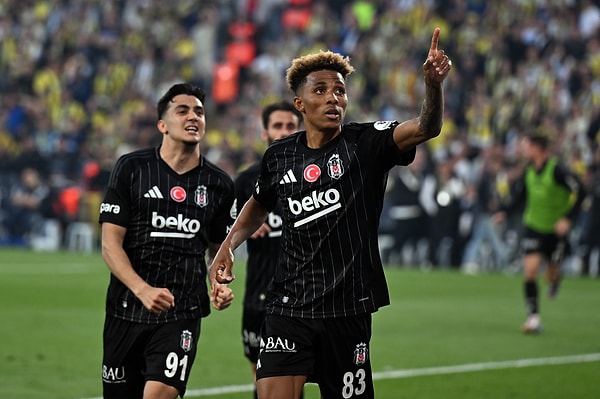 Beşiktaş bu sezon bir derbiden daha mutlu ayrıldı.
