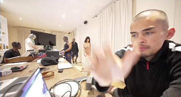 Bianca'nın kamerayı fark etmediği de gözlerden kaçmadı.