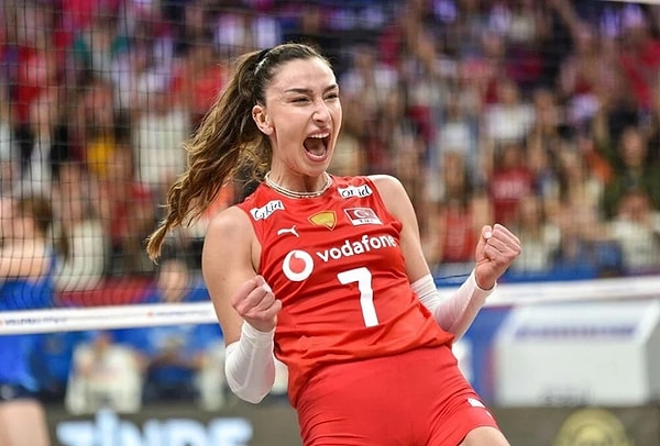 6. Tokyo Olimpiyatları’nda 17 sayıyla parladığı maçta karşısında hangi takım vardı?