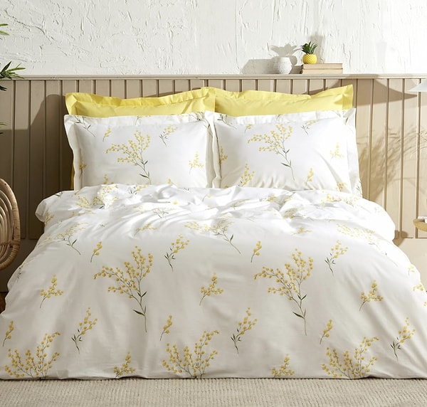 3. Amazon’da indirimde olan Karaca Home Loretta Sarı Çift Kişilik Nevresim Takımı!