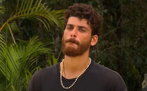 Survivor'da Volkan ve Poyraz arasındaki düello büyük tartışmalara neden olmuş, ardından da Yiğit Poyraz adaya veda etmişti.