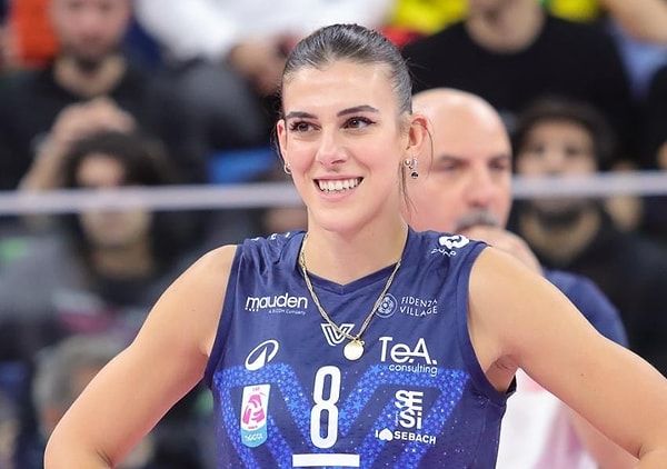 Yağız Sabuncuoğlu, mart ayında Fenerbahçelilere müjdeyi vermişti