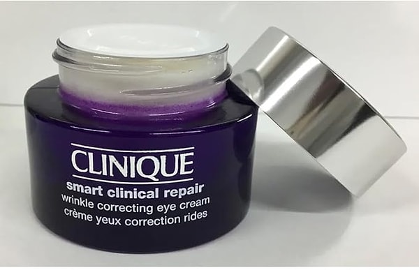 Clinique Smart Clinical Repair Kırışıklık Görünümü Karşıtı Krem