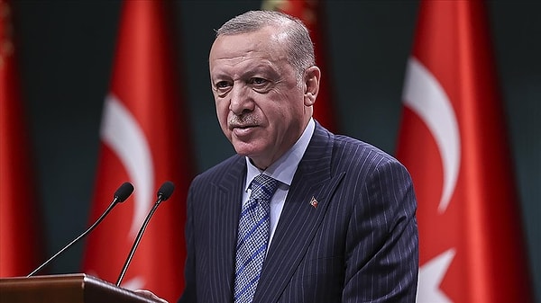 Cumhurbaşkanı Erdoğan dün sokak röportajlarına tepki göstermişti.