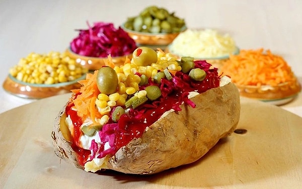 6. Ortaköy Kumpiri: Colourful Flavour