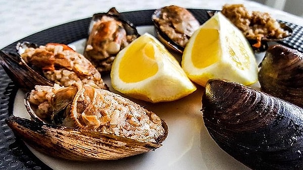 13. Stuffed Mussels: It's everywhere, but it's different in Istanbul