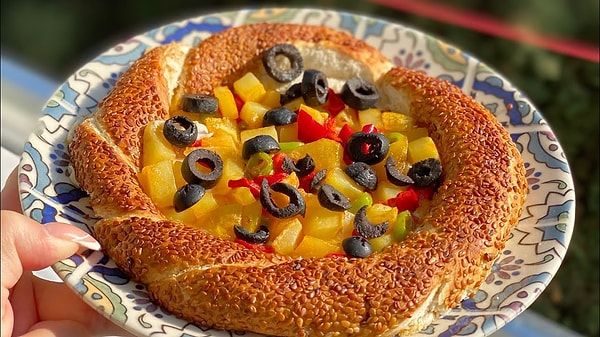 4. Simit Pizza ve Sucuklu Yumurta Kapları