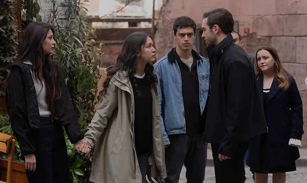 Star TV'de yayınlanan Sahipsizler'in yükselişi devam ediyor.