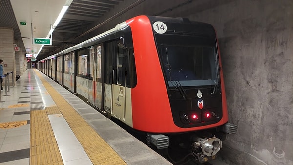 M3 (Bakırköy-Kayaşehir) 2025 Metro Saatleri: M3 Metro Kaç Dakikada Bir Gelir?