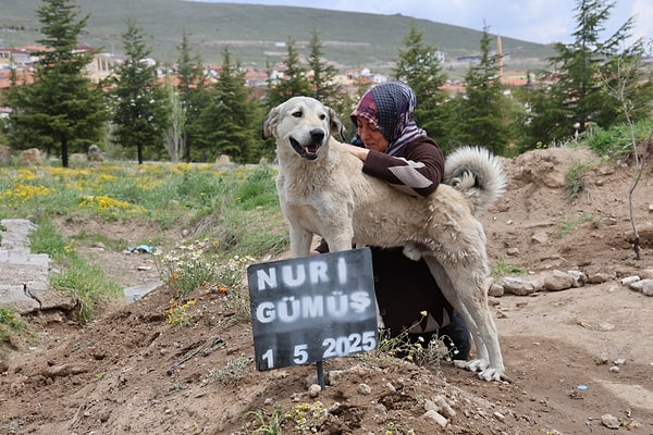Nuri Gümüş’ün kızı Nuran Çetinkaya, Garip ile babasının dostluğunu İHA mikrofonlarına anlattı.