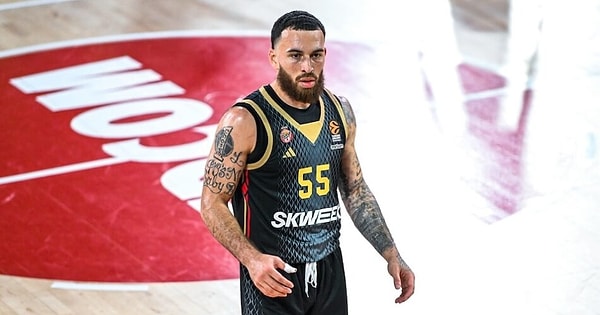Koç Spanoulis, maçı kazandıran basketi atan James'i övdü Görseli