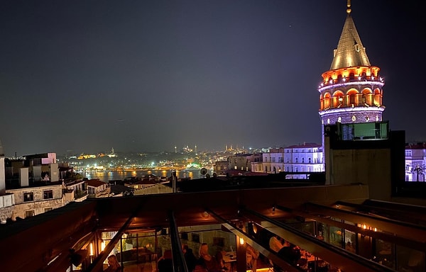 2. Snog Roof Bar (Galata)