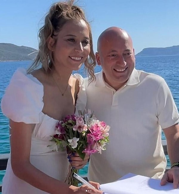Avukatı, Selim Bey'in girdiği bunalım sonucu televizyon programlarını iptal ettiğini iddia etti. Yuhay, katıldığı televizyon programlarında ihanet iddialarını yeniledi.