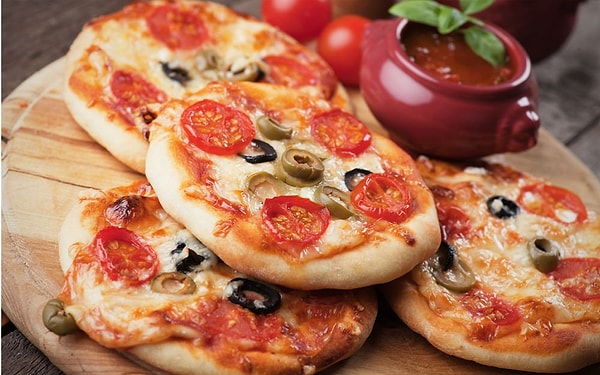 10. Sebzeli Mini Pizza Tostları