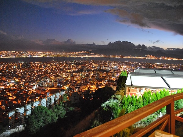 6. Seyir Tepe Restaurant & Cafe (Bayraklı)
