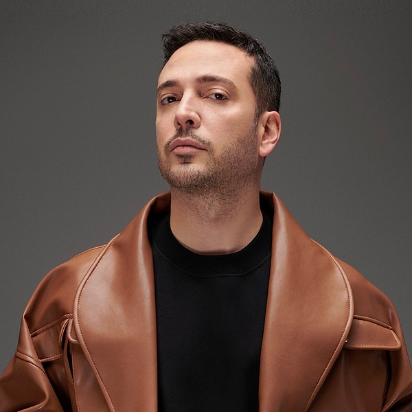 Şarkıcı Oğuzhan Koç, X hesabı üzerinden Spotify'a sert bir çıkış yaptı. Görseli