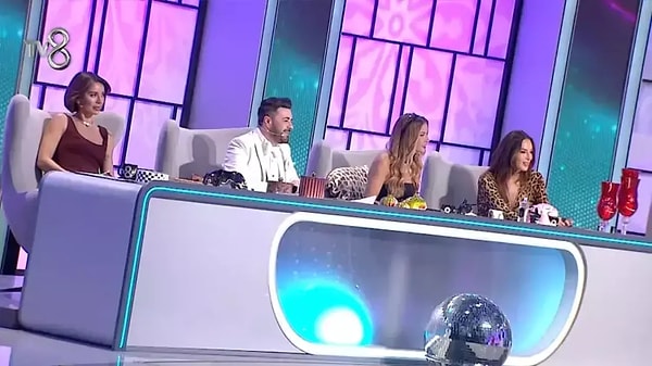 Bir dönemin efsane moda yarışması olan İşte Benim Stilim tüm heyecanıyla yıllar sonra ekranlara geri döndü. Görseli