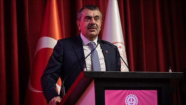 Bakan Yusuf Tekin: “Sen megaloman bir çocuksun.”