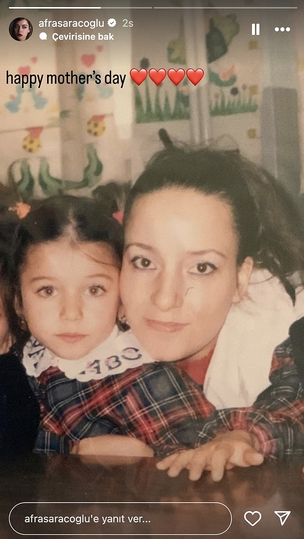 Afra Saraçoğlu Görseli