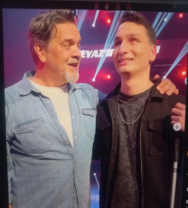 Mert Özer Eğitimi ve Kariyeri Görseli