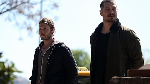 İçerde Eleştiri ve Ödüller