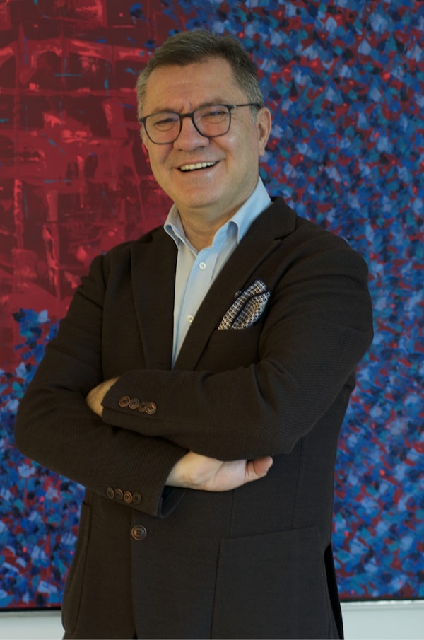 Sergi de, resimler de, kitap da şahane. Görseli