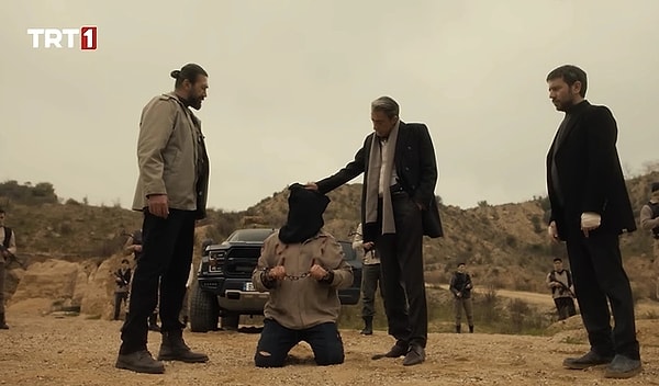TRT 1'in gündemden düşmeyen dizisi Teşkilat'ta Aybüke Pusat'ın ardından yaşanan hareketlilik devam ediyor. Görseli