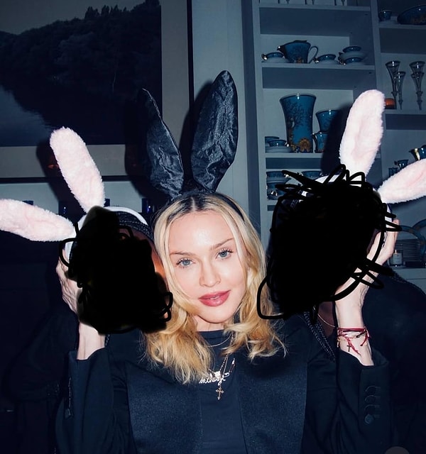 13. "Sen de mi Madonna?"