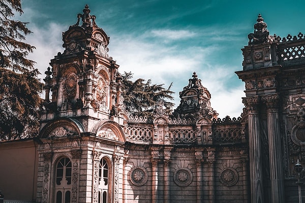5. Dolmabahce Palace (Istanbul)