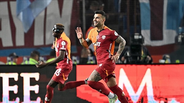 Galatasaray, Trabzonspor galibiyetiyle şampiyonluğa çok yaklaştı Görseli