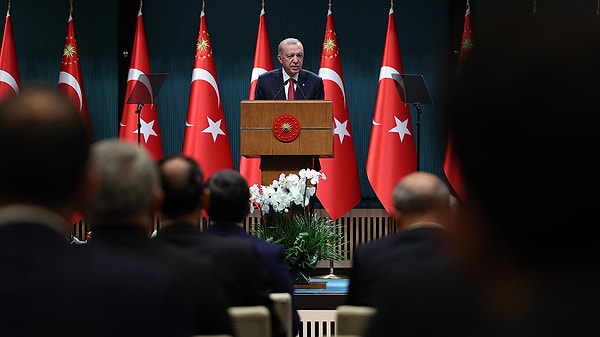 Cumhurbaşkanı Recep Tayyip Erdoğan, Kabine toplantısı sonrasında PKK’nın fesih açıklamasını değerlendirdi.