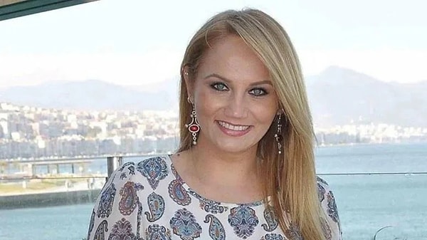 Pınar Aydınlar'ın savunması sonrası savcı Aydınlar için yurt dışı çıkış yasağı ile tahliye istedi. Görseli