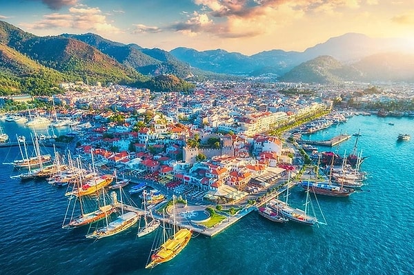 Where to have fun at night in Marmaris?