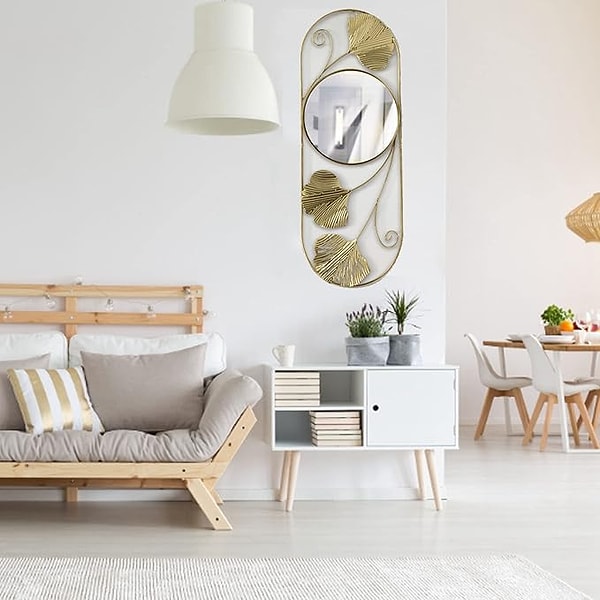Oturma alanınıza zarafet katacak modern ve dekoratif bir duvar aynası.