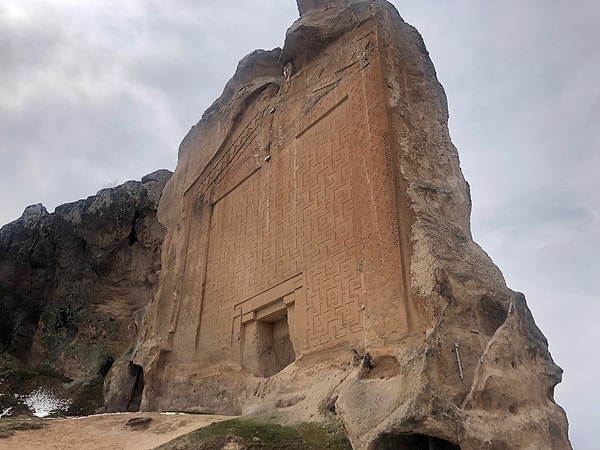 The Sacred Center of Phrygia: Yazılıkaya (Midas City)