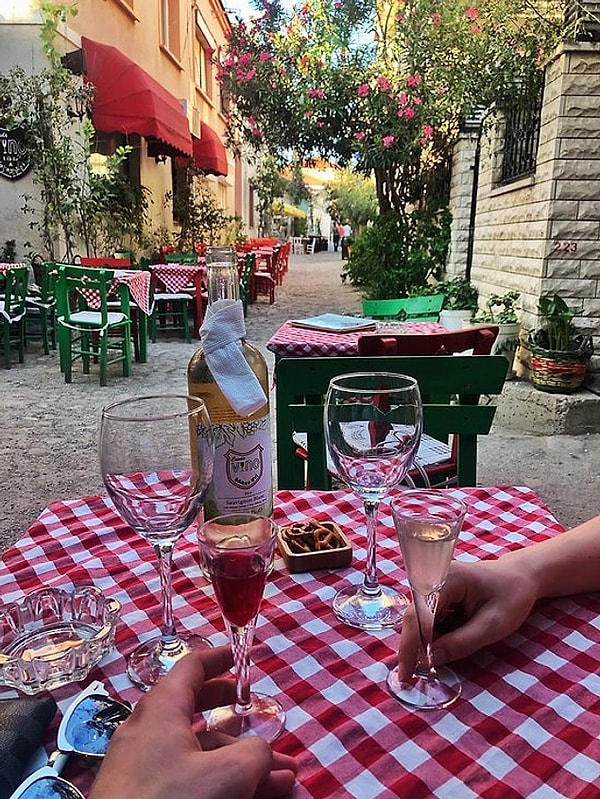 3. Vino Wine House