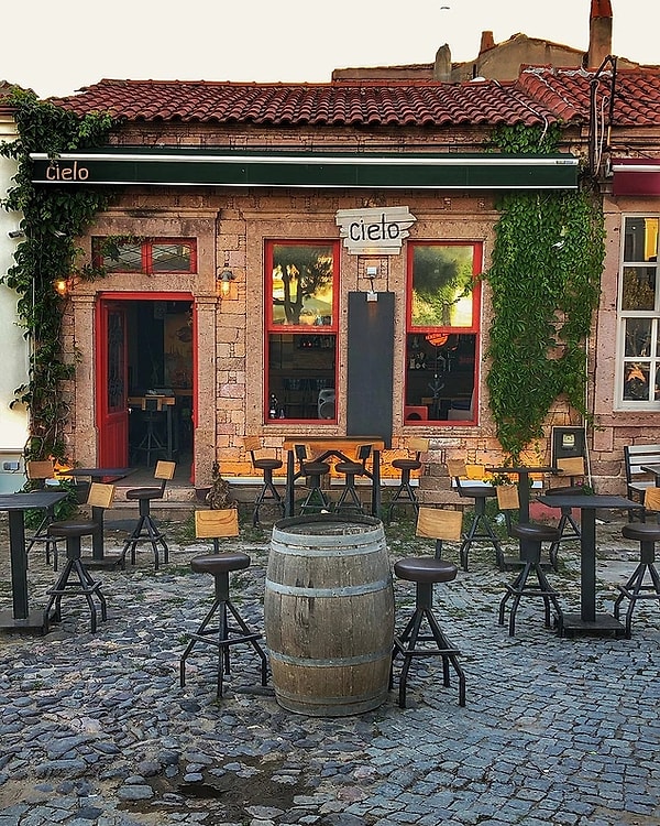 8. Cielo Bistro Bar