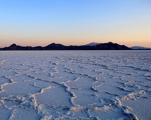 Features of Lake Tuz