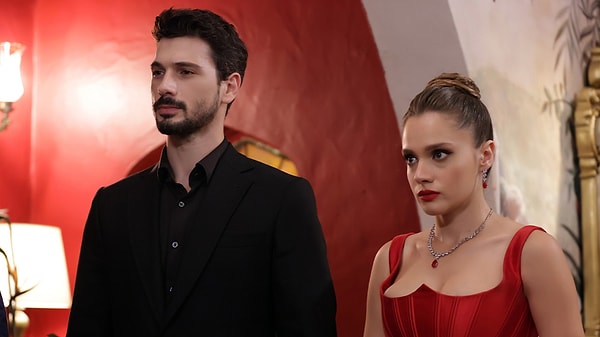 Hudutsuz Sevda'da izleyiciyi epey şaşkına çeviren bir gelişme yaşandı. Görseli