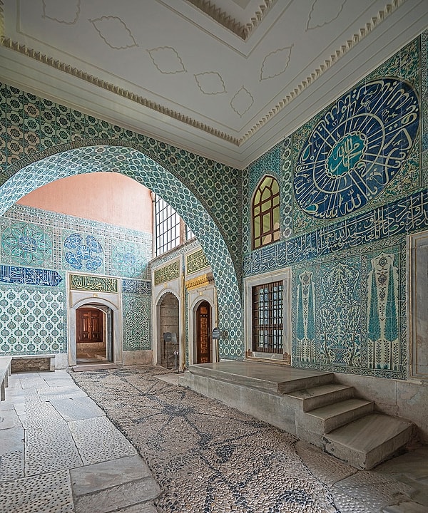 Main Sections to See in the Palace