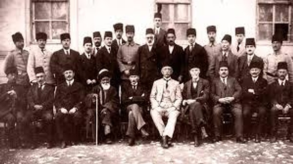 8. Sivas Kongresi'nin ardından milli mücadeleyi desteklemek için çıkarılan gazete hangisidir?