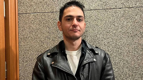 Gazeteci Furkan Karabay, YouTube’da hazırladığı bir video ve sosyal medyada yaptığı paylaşımları gerekçe gösterilerek sabah saatlerinde gözaltına alındı. Görseli