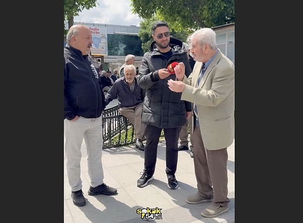 Geçinmenin çok zor olduğunu savunan bir vatandaşa, başka bir vatandaştan "Geçinmek isteyen geçinir" savunması geldi. Görseli