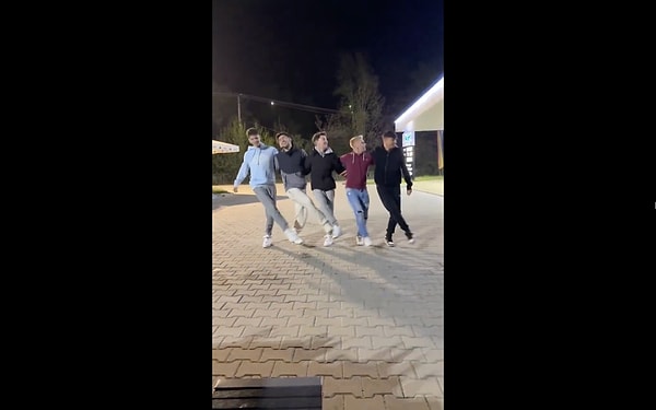 Daha önce de ülkemize ait öğelerin viral olduğunu görmüştük. Görseli