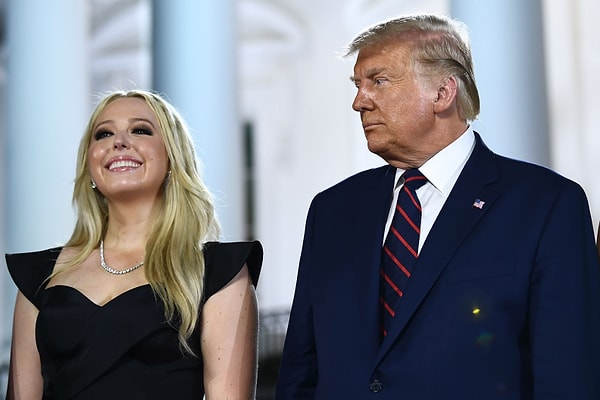 Donald Trump ile ilgili bu kez politika dışı bir haber geldi. Trump dede oldu. Görseli