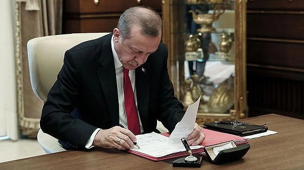 Erdoğan'ın imzasıyla gece yarısı yayımlanan karara göre atamalar şöyle: Görseli