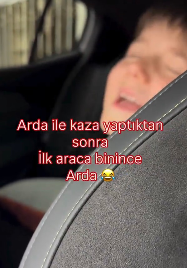 Tatlı çocuk panik anlarıyla sosyal medyada viral oldu.