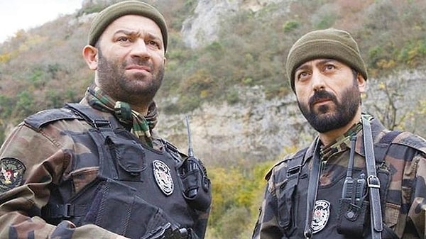 Geçtiğimiz haftalarda Arka Sokaklar kadrosuna 11 yıl sonra bir oyuncunun geri döneceğini duyurmuştuk. Görseli